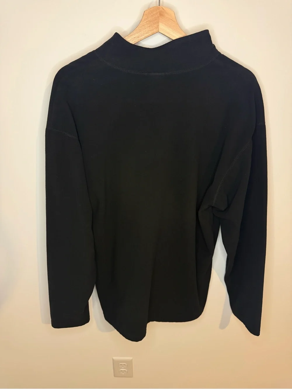 The North Face Men’s Black Quarter-Zip Fleece Pullover | L